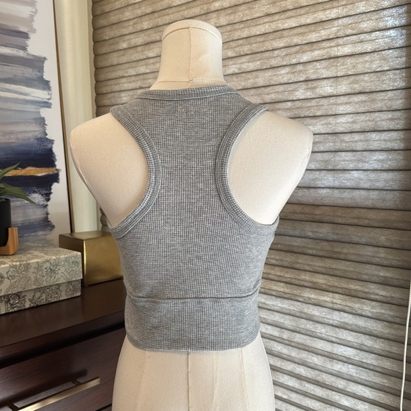 Cropped Gray Waffle Tank w/Racer Back. Size Small - Picture 5 of 6